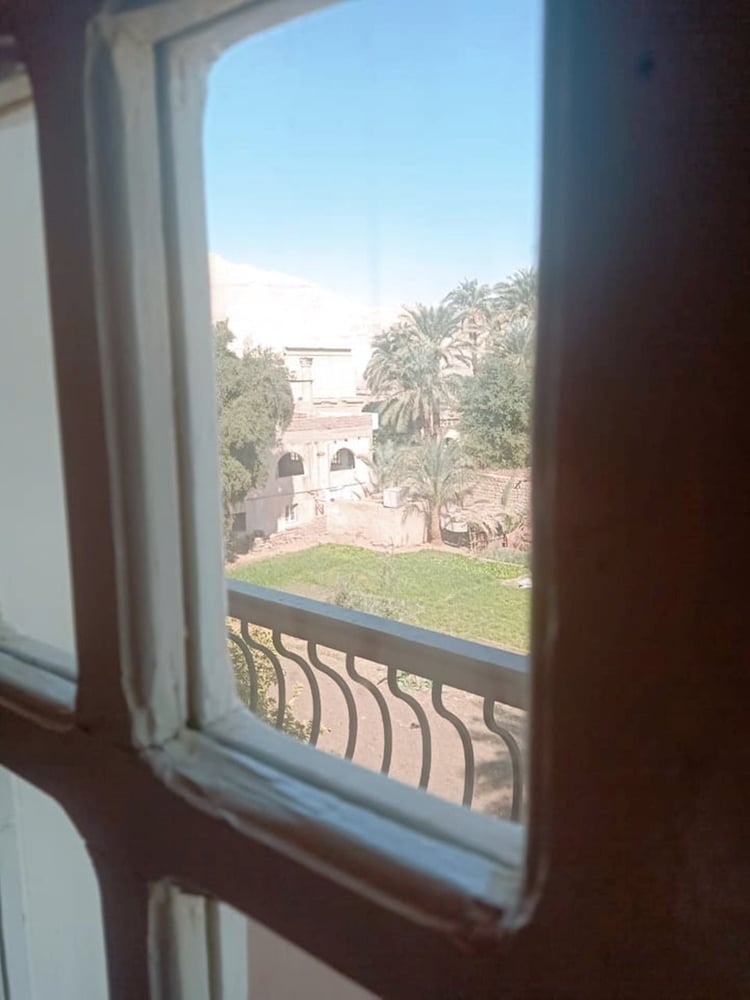 Amenophis Hotel 49/50