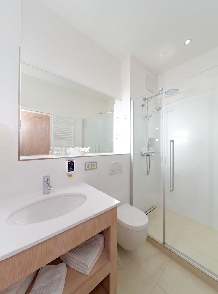 City Partner Hotel Adria 32/84