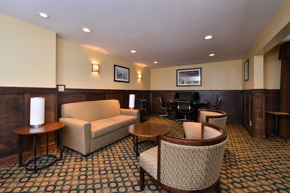 Best Western Glenview -Chicagoland Inn and Suites 29/44