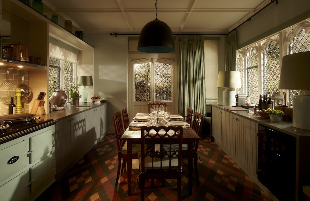 Cliveden 44/50