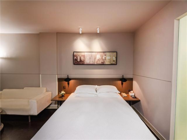 Jinjiang Inn Select Suzhou Shengze Sunhuxilu Hotel 9/25