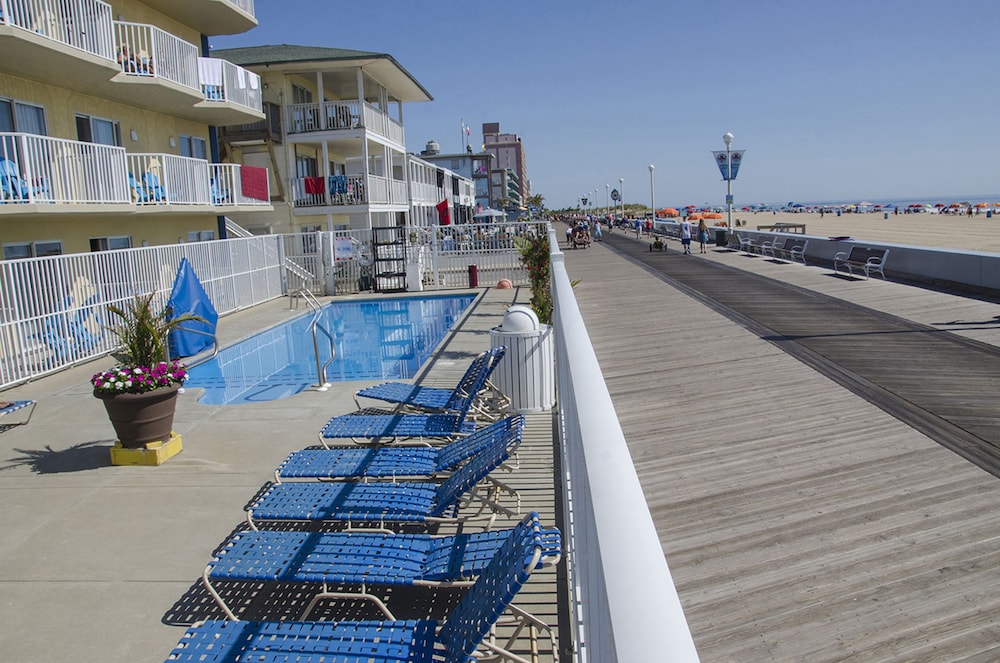 Crystal Beach Hotel 11/58