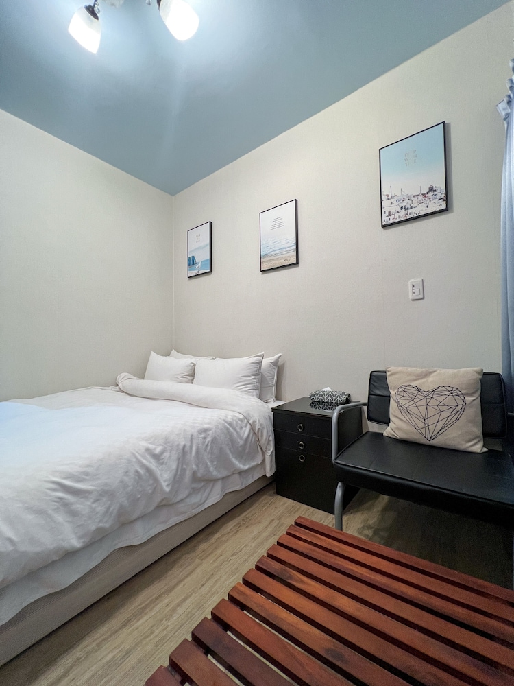 Mei Hsiao Yuen Hostel 12/49