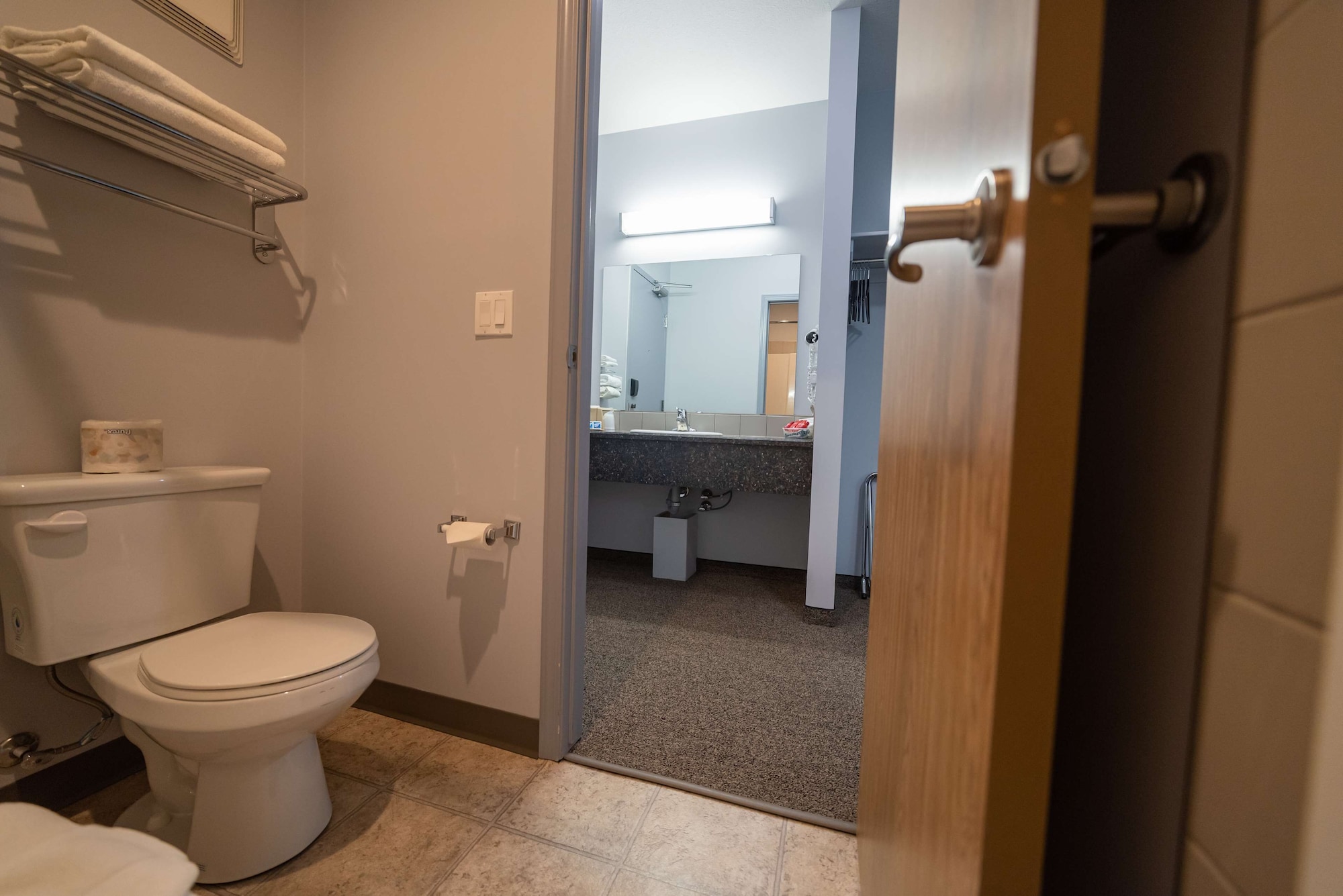 Standard, 2 Queen Beds, Kitchenette, Surestay Studio By Best Western Hardisty 6/10