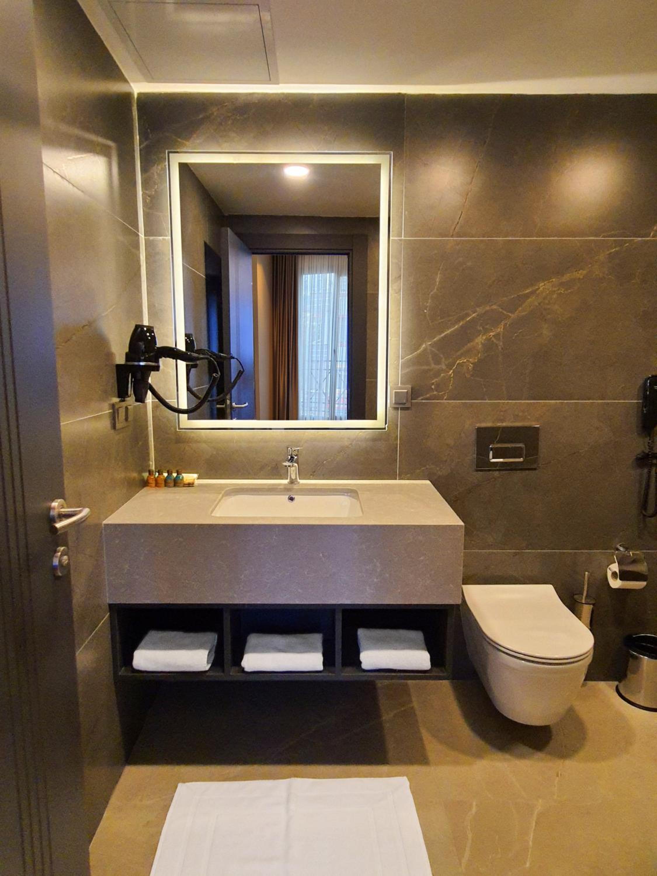 Kizilkaya Business Hotel 59/60