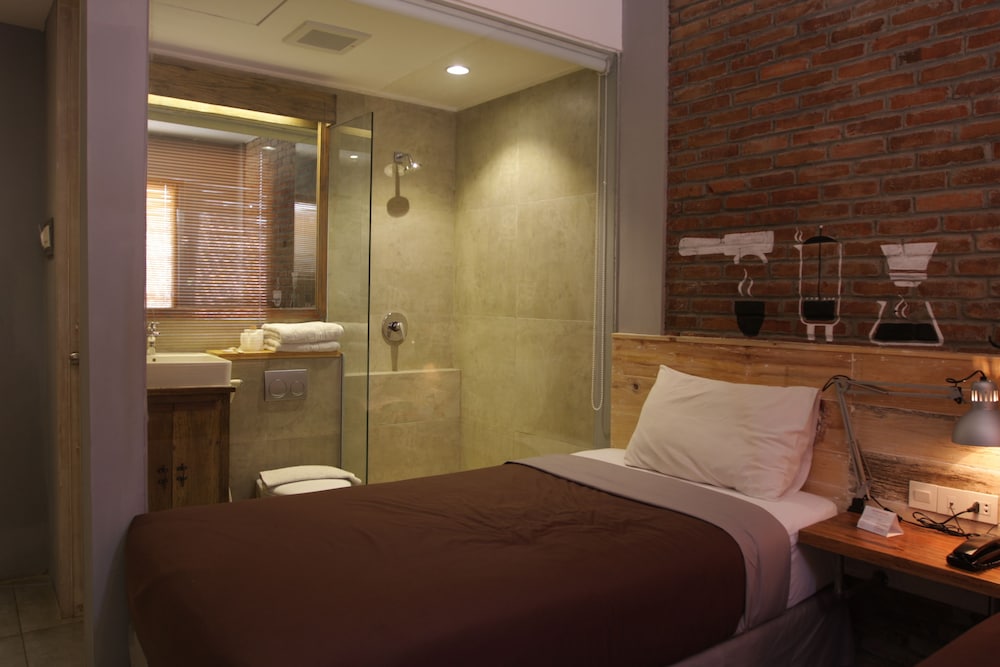 Summerbird - Bed And Brasserie 24/63