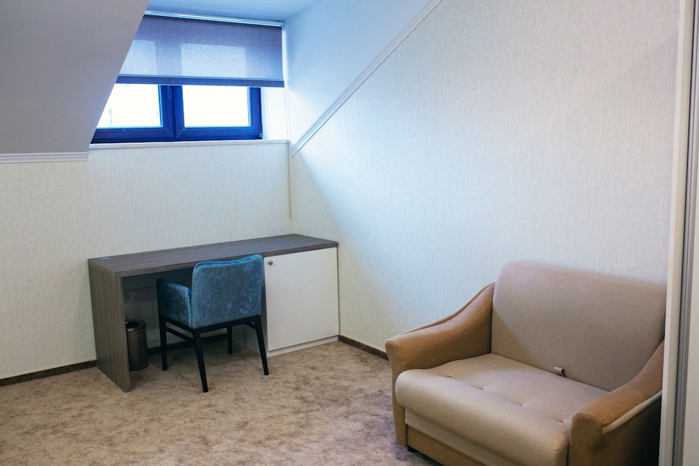 Familion Aparthotel 33/50