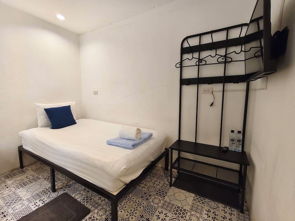 Chino Town Gallery Hostel 28/58