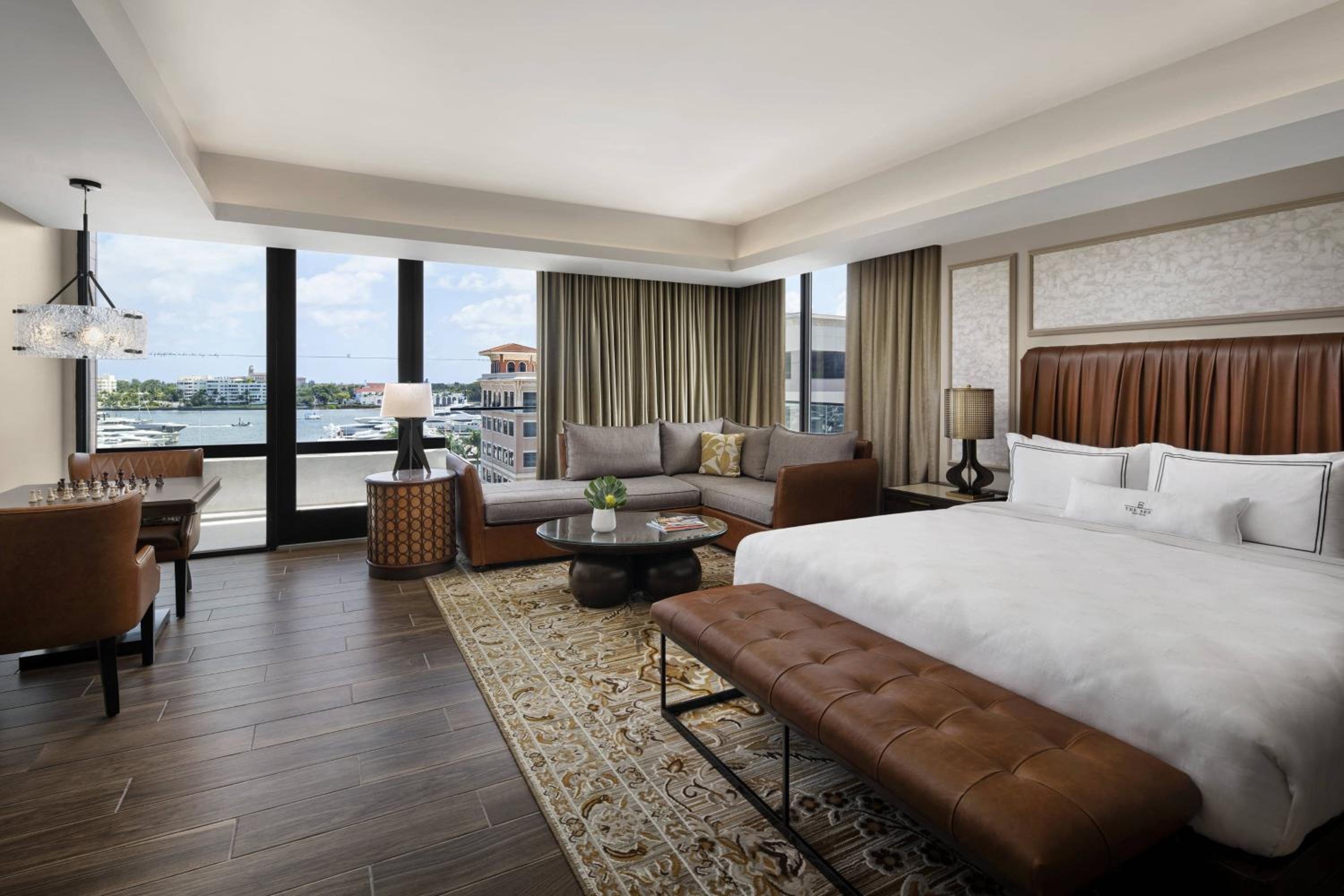 Specialty, Studio, King Bed, Water View, Bathtub, Large