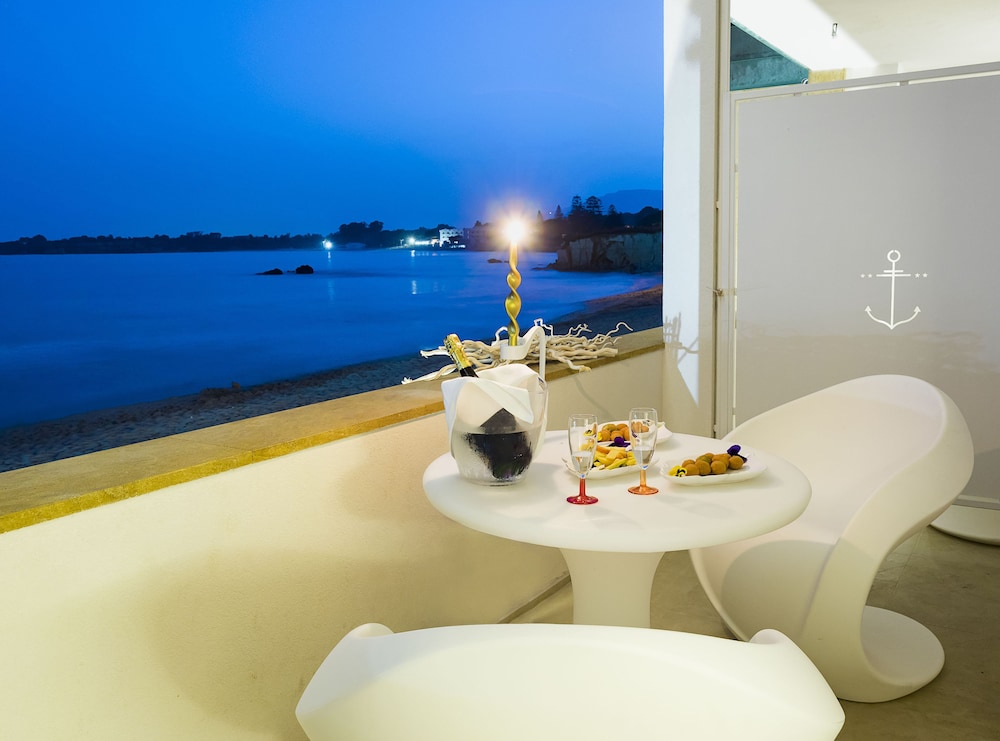 White Bay Resort 61/74