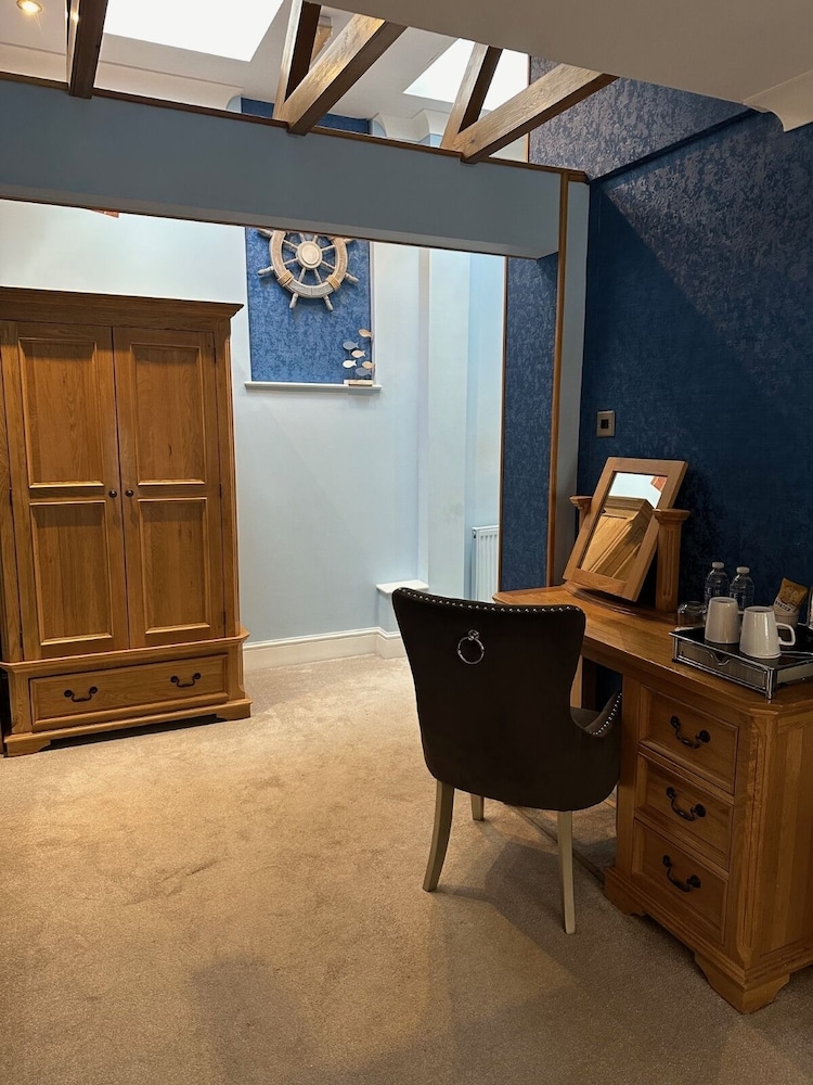 Derby Manor 5/50