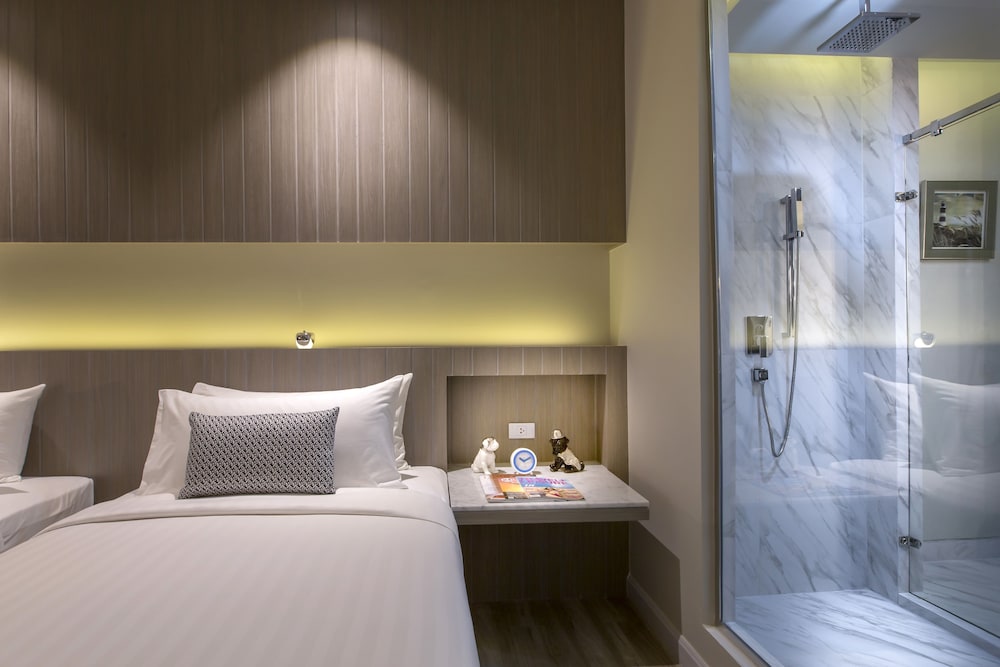 HOTEL IKON PHUKET 37/76