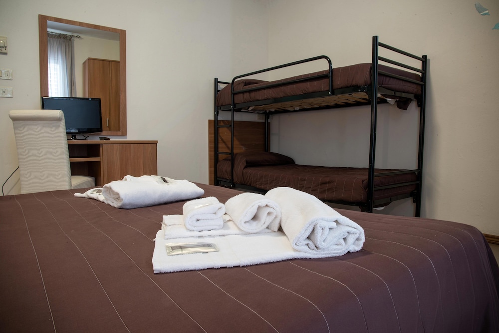 Hotel Veladoro 28/68