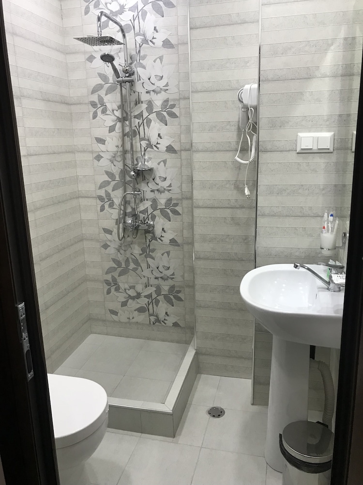 Hobby Hotel 32/34