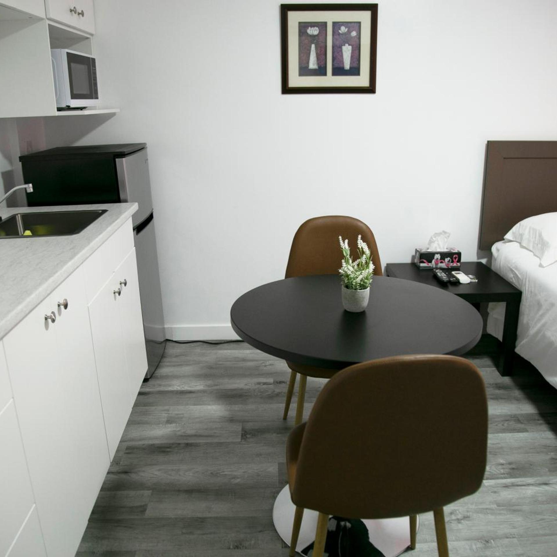 Westview Centre Motel 28/50