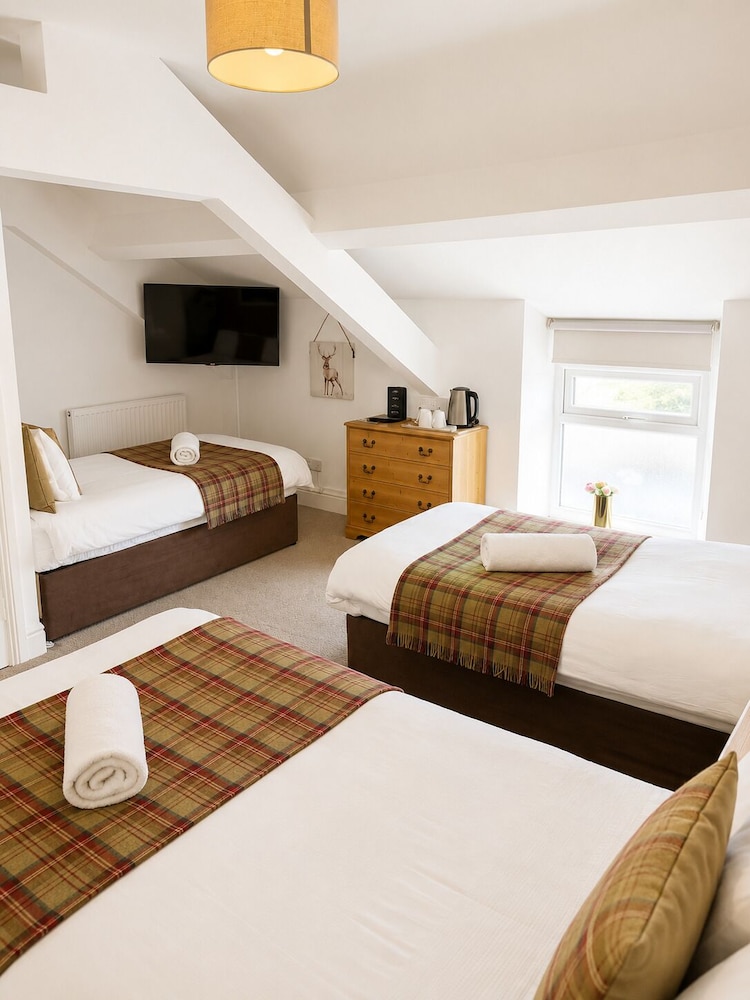 Number 19 Guesthouse 20/50