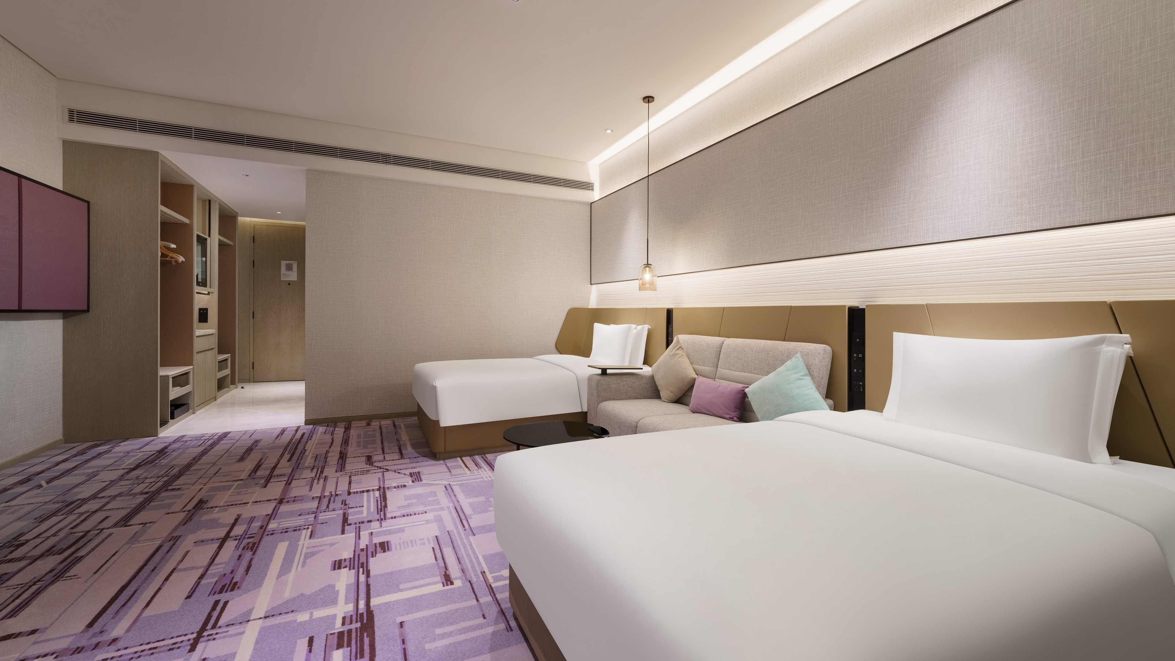 Crowne Plaza Dalian Xinghai 18/70