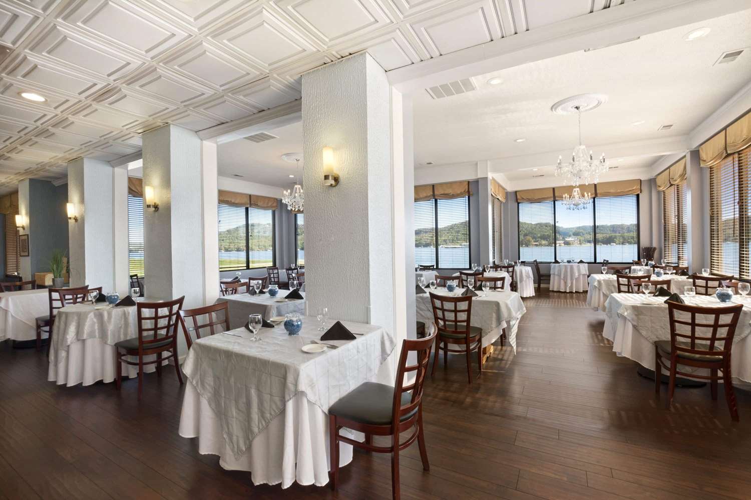 restaurant cafeteria