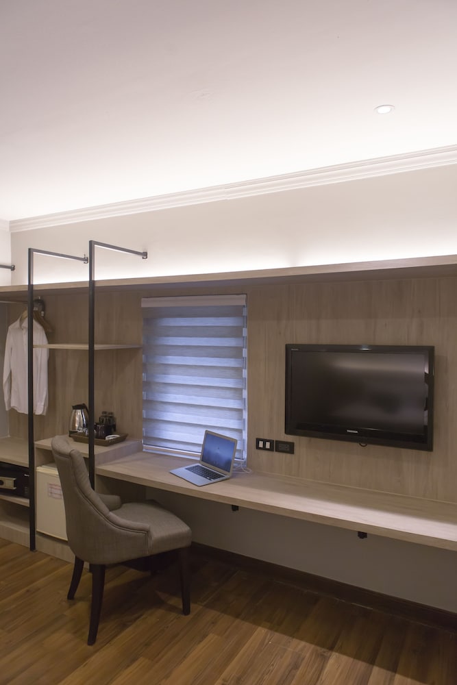 Maxim S Inn 48/64