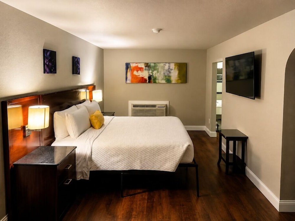 Stratus Suites Boutique Hotel 10/39