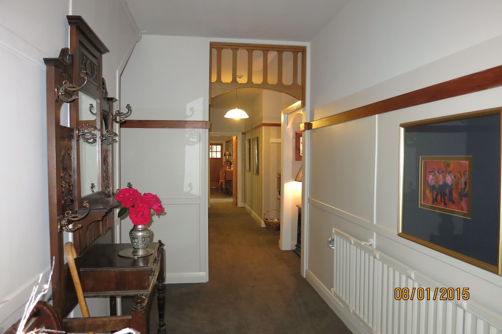 Cheltenham House 4/50