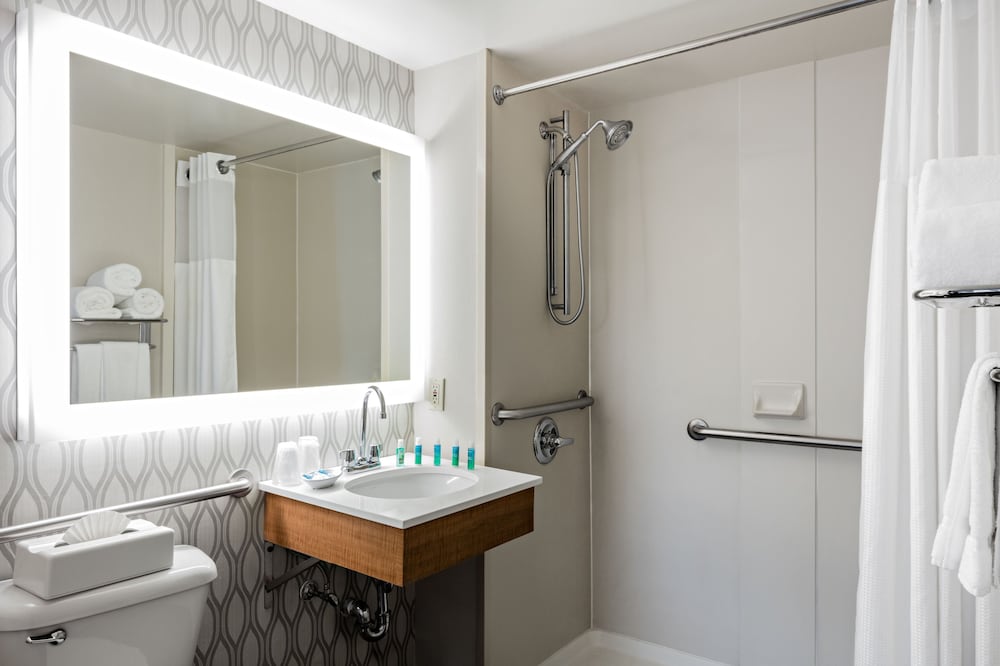 Holiday Inn Express Brooklyn 27/29