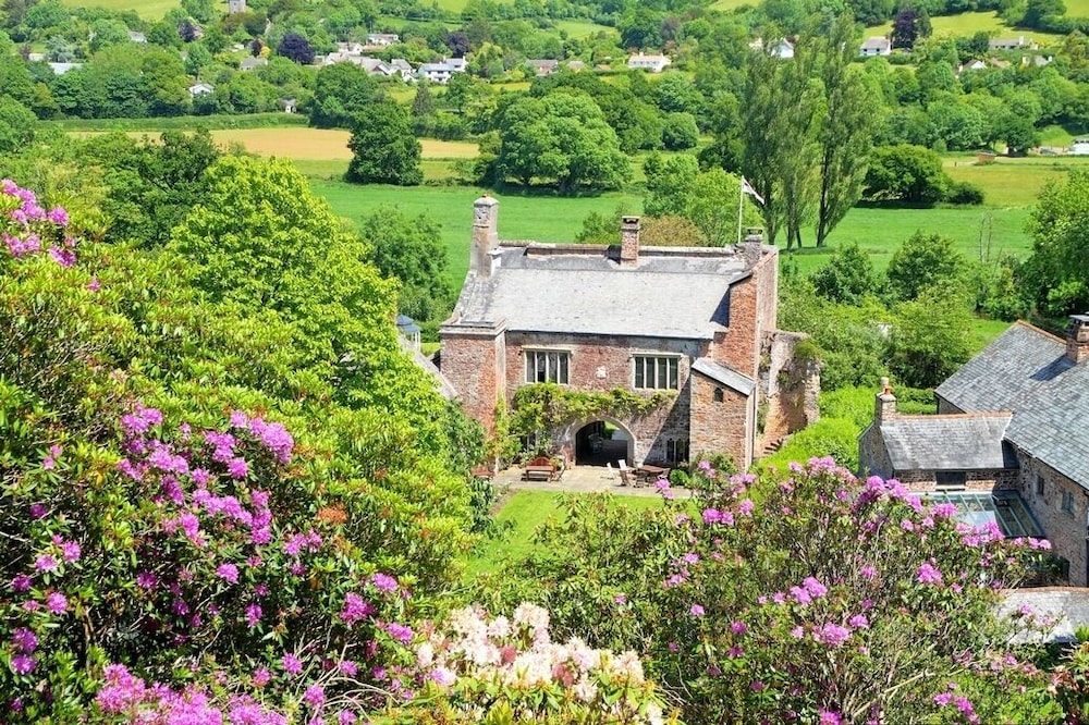 Bickleigh Castle Hotel - Castle 57/64