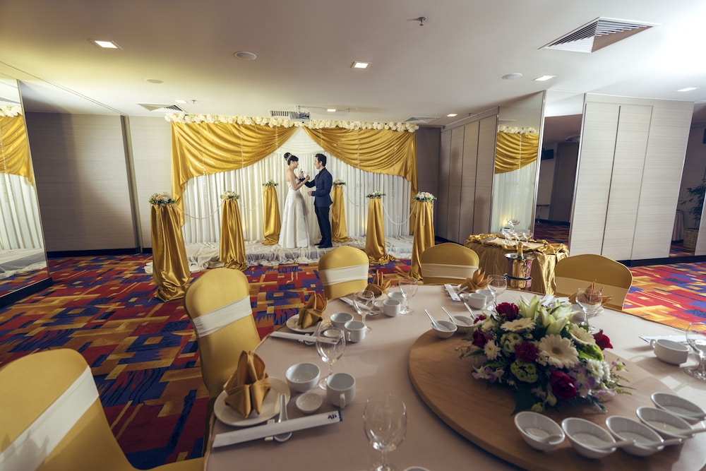 Harbour View Hotel 43/56