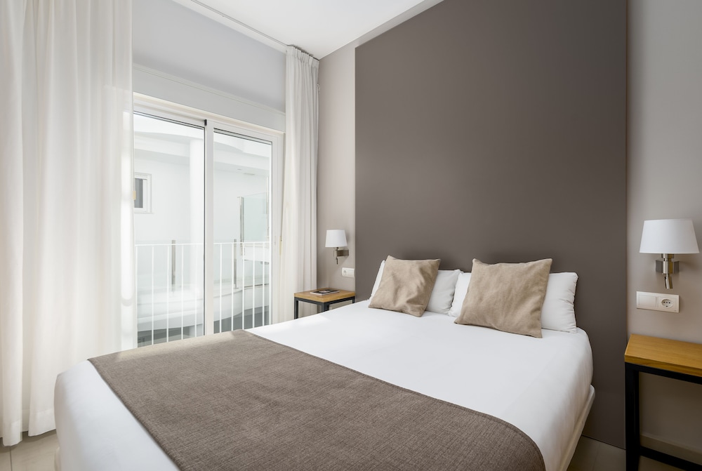 Suites Del Pintor Apartments 9/57
