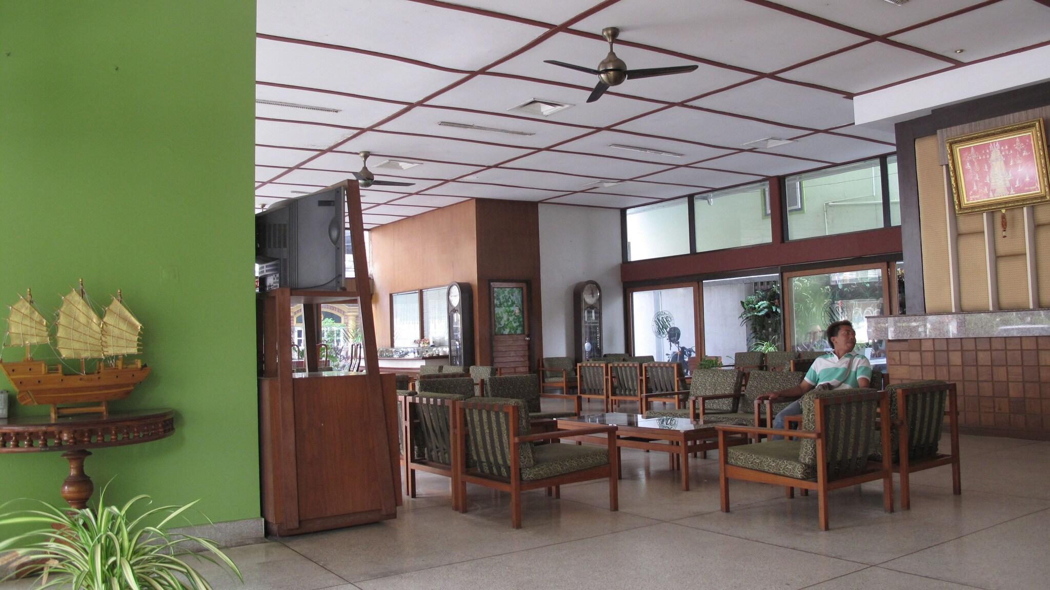 Ubon Hotel 16/20