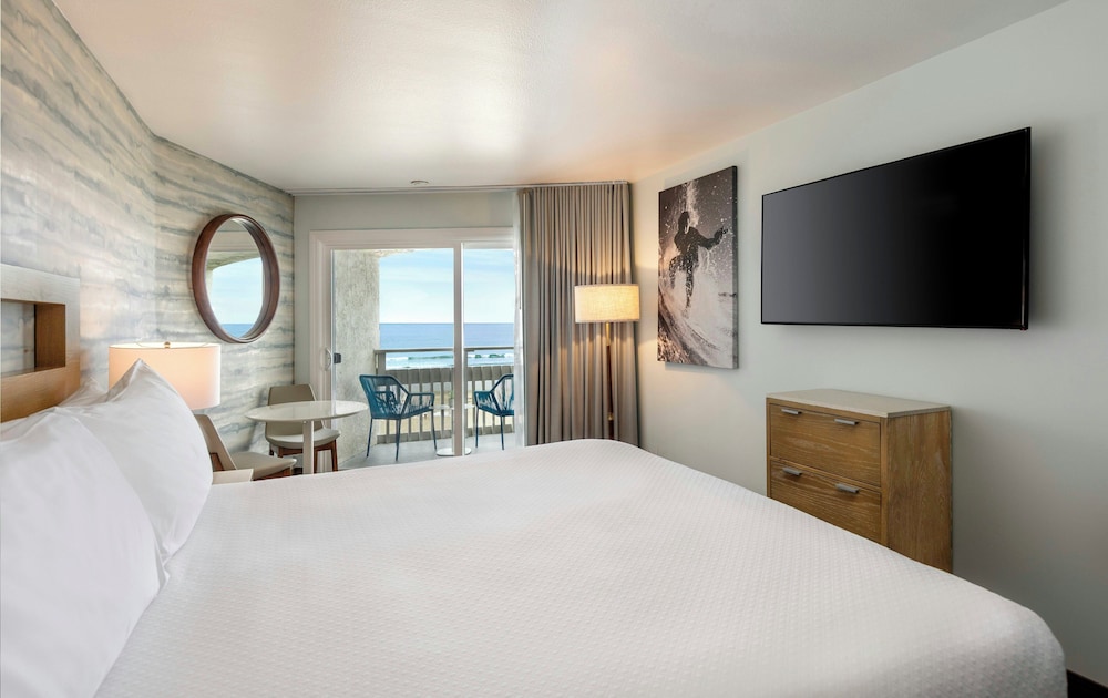 Premier, King Bed, Ocean View, Balcony