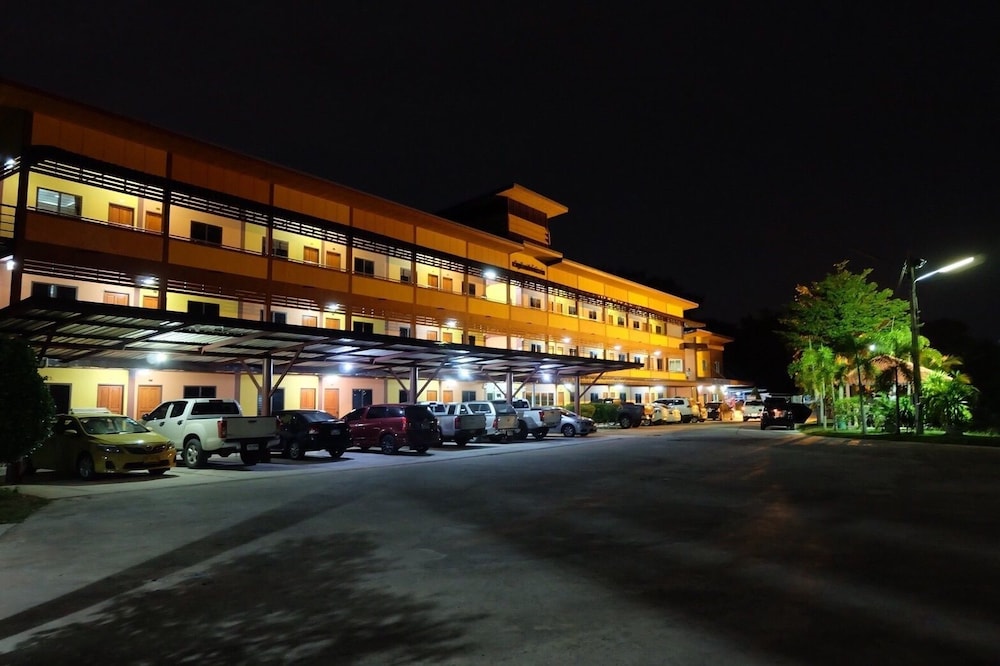 Khwanruen Fishing Resort 50/59