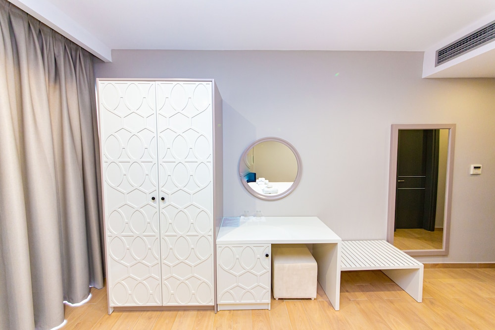 Delight Hotel 25/50