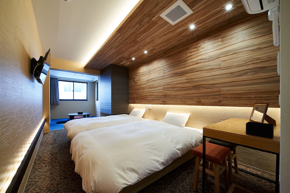 غرفة يابانية غربية بسريرين منفصلين وفرشتي فوتون، Carta Hotel Kyoto Bettei 2/3