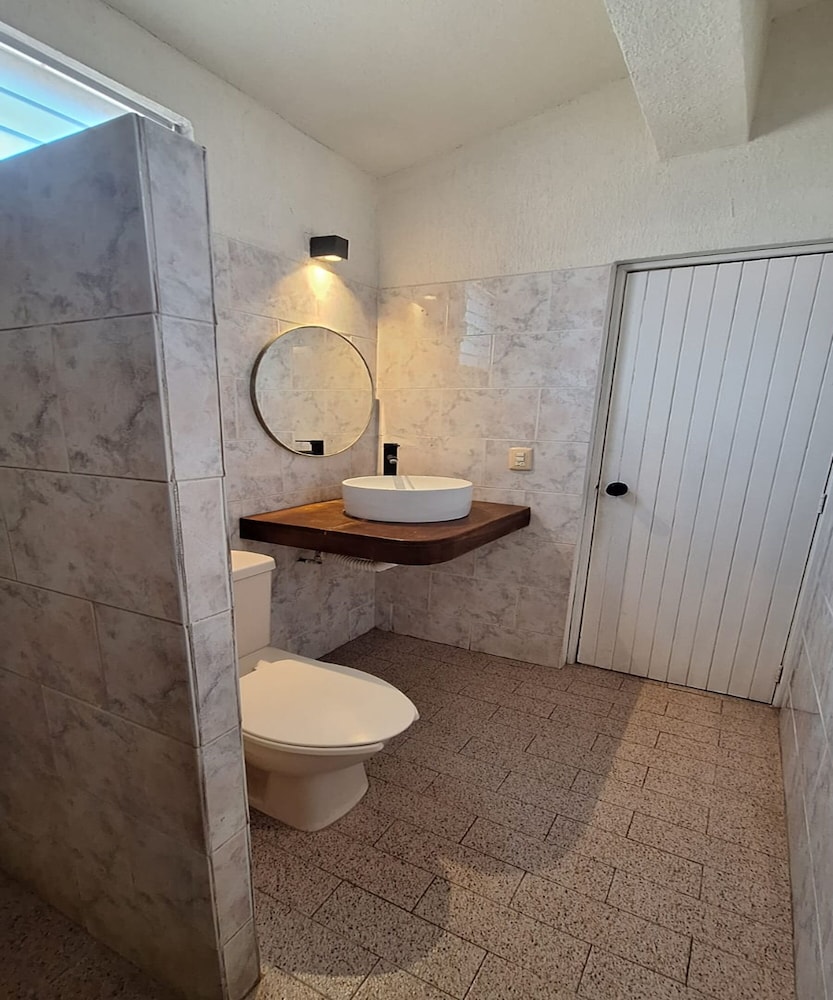 OYO Hotel Rolovi Cancun 59/60