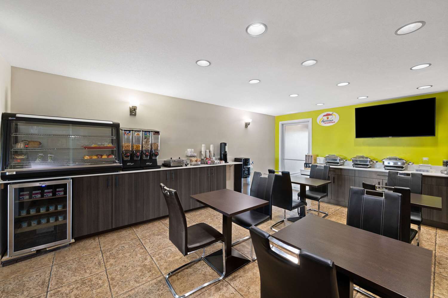 Super 8 By Wyndham Fort Mcmurray 20/31