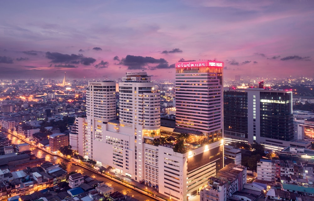 Prince Palace Hotel 4/70