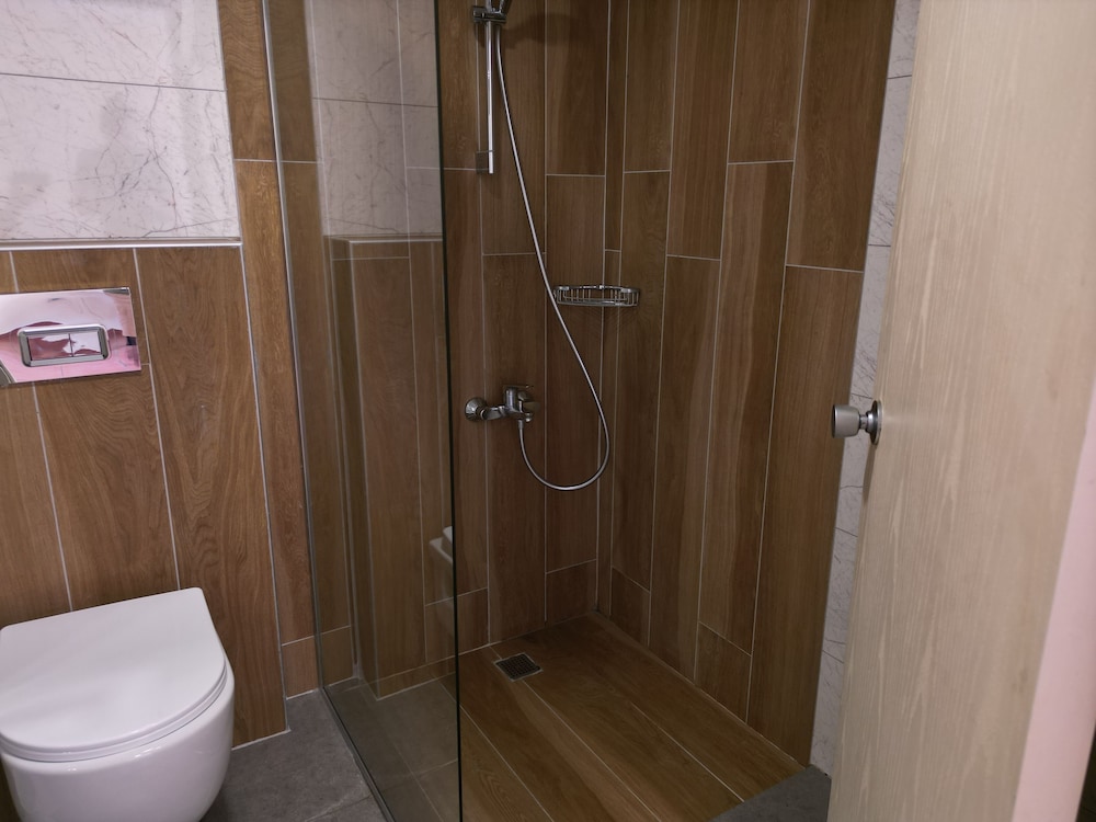 Lemas Suite Hotel 48/48