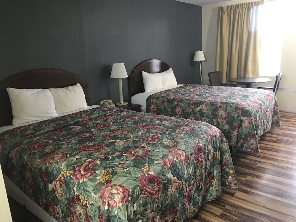 Super 8 by Wyndham Lumberton NC 4/15