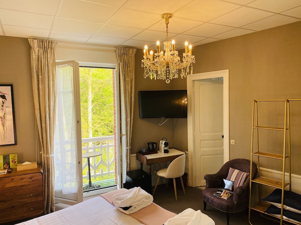 HOTEL LE ROC AU CHIEN 36/53