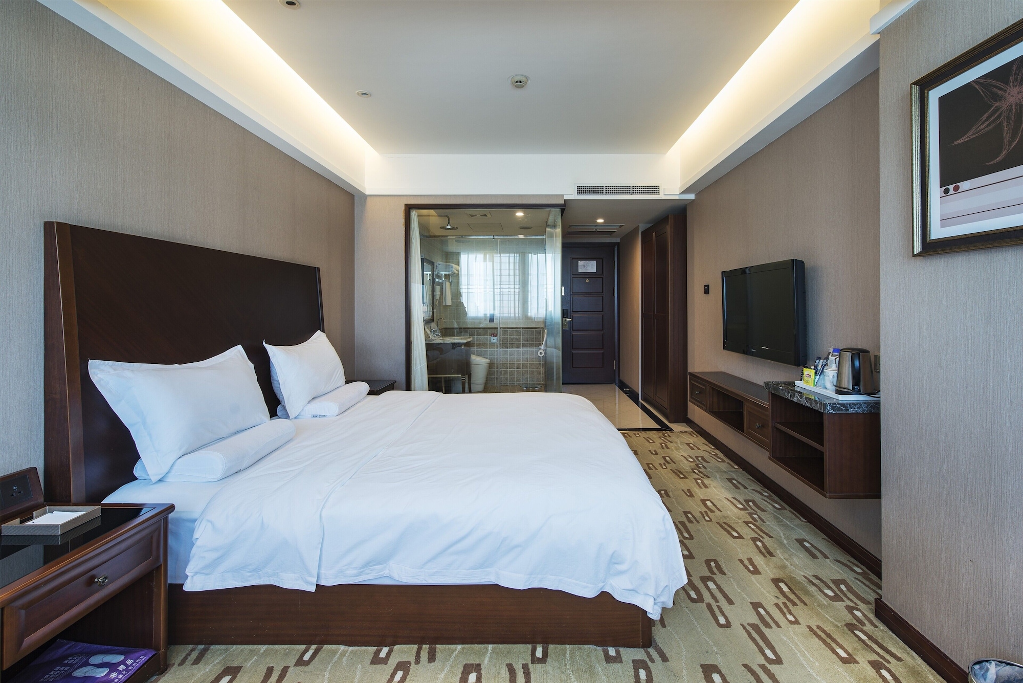 SUPERIOR, KING BED