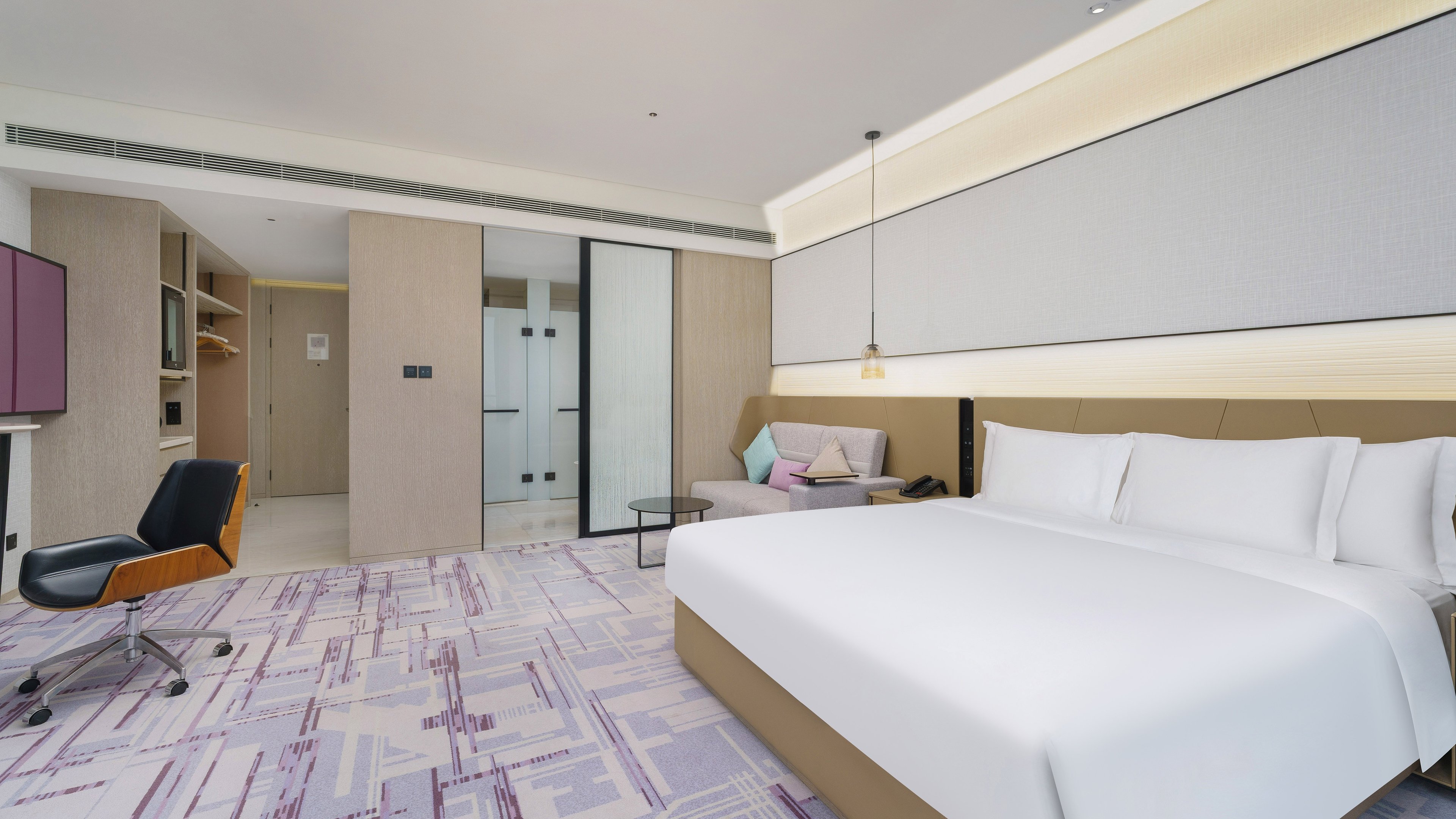 Crowne Plaza Dalian Xinghai 15/70