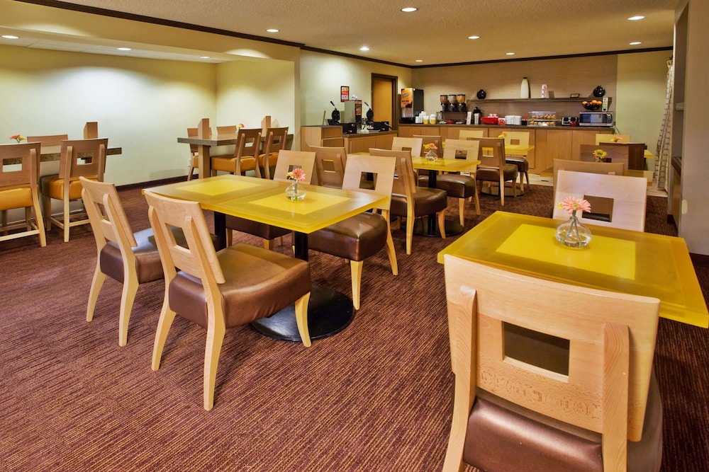Travelodge by Wyndham Columbus State University 15/19