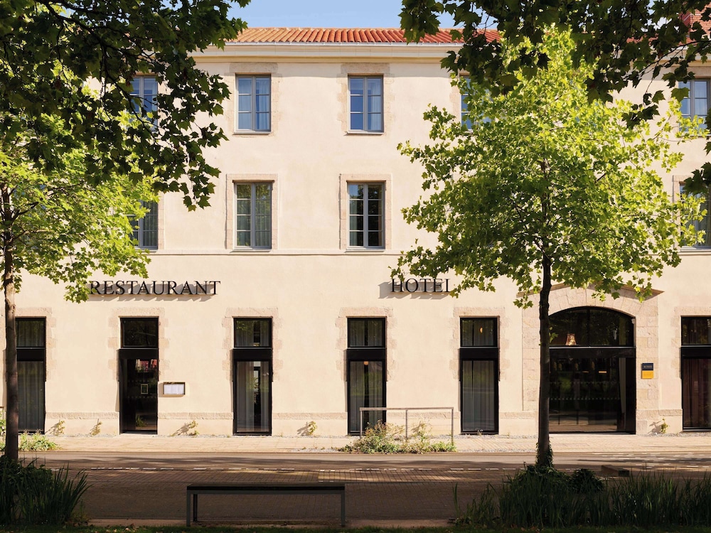 Square Lodge Hotel La Roche sur Yon - Handwritten Collection 1/46