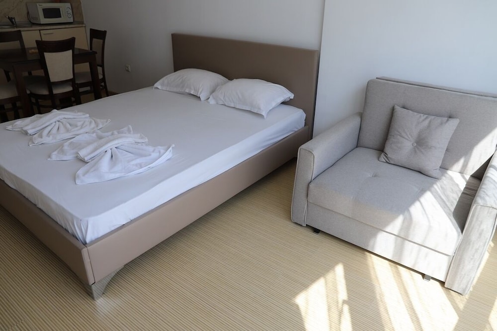 Menada Sunny Beach Plaza Apartments 8/50