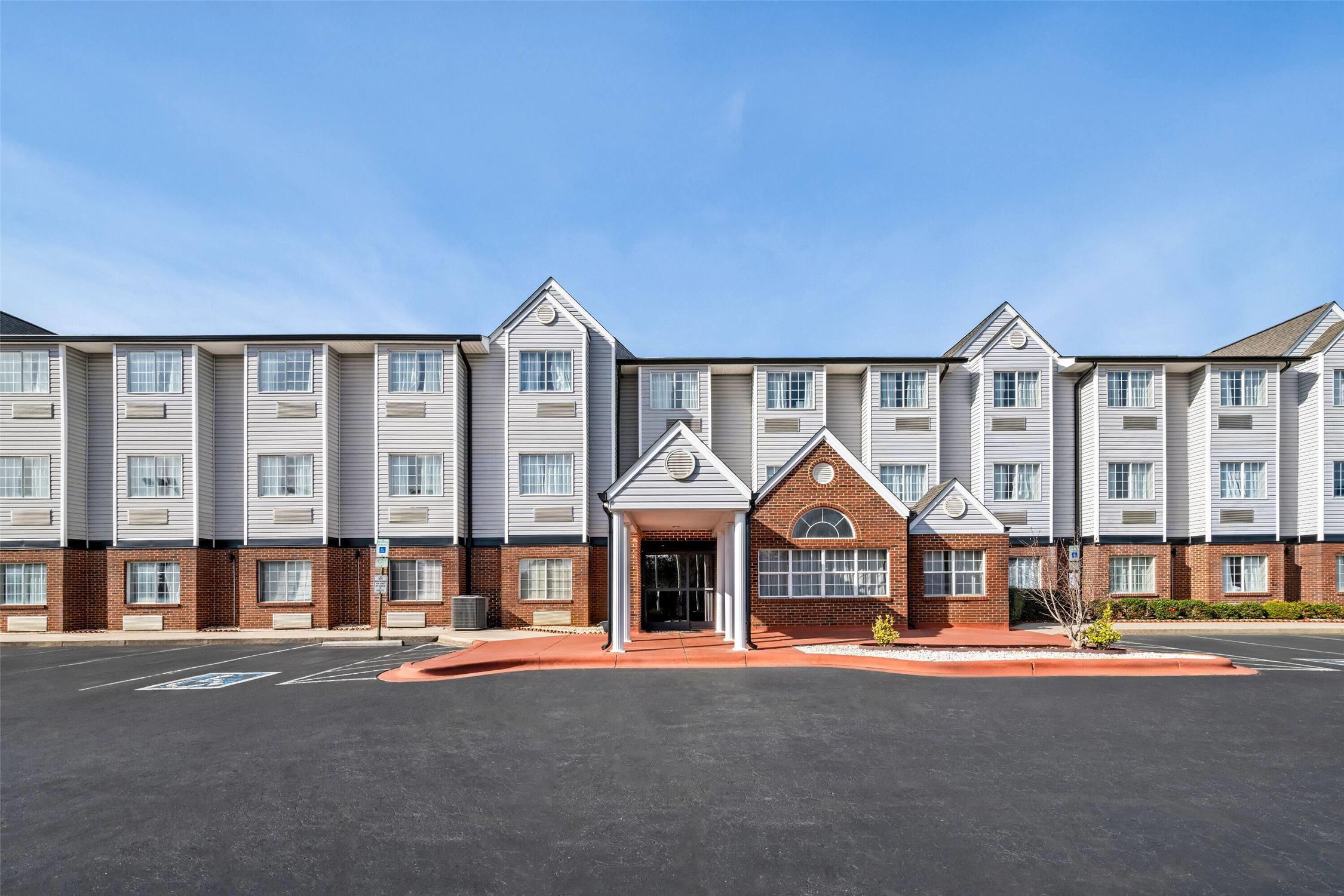Microtel Inn & Suites by Wyndham Statesville 41/43