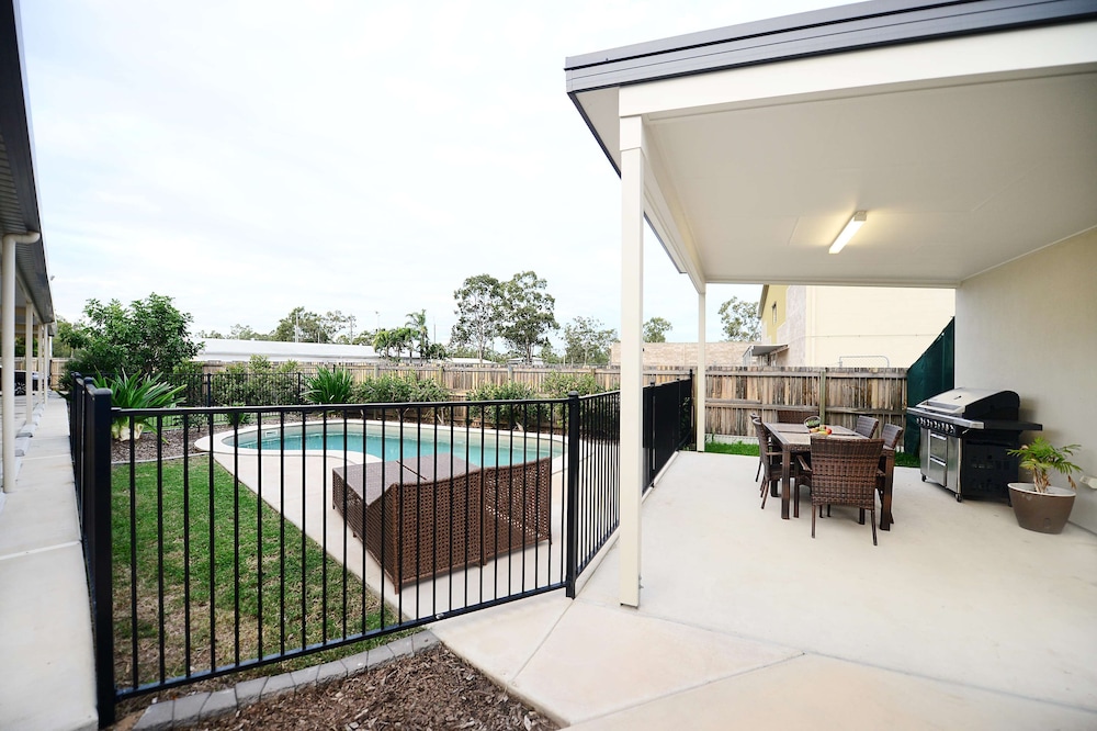 Oaks Middlemount Suites 9/53