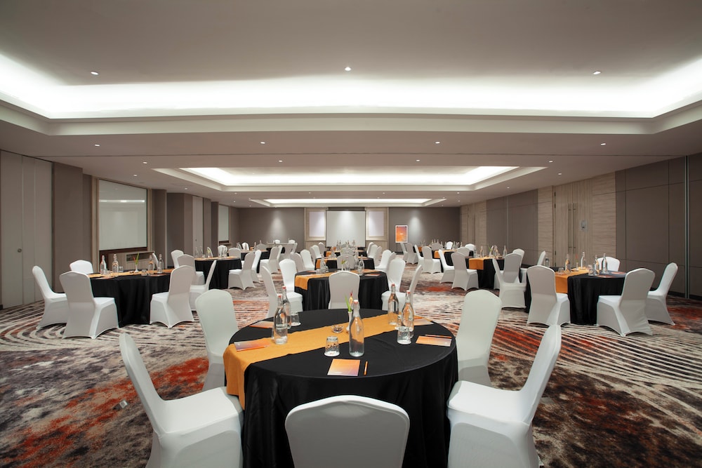 Harris Hotel and Convention Cibinong City Mall Bogor 52/61