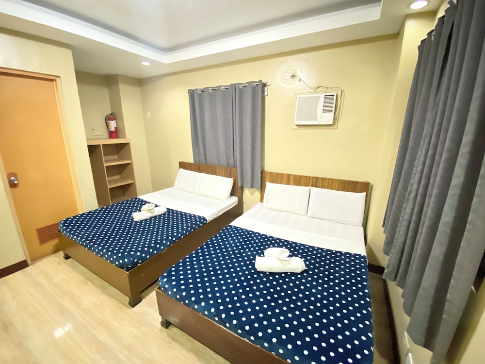 East Square Inn 20/25