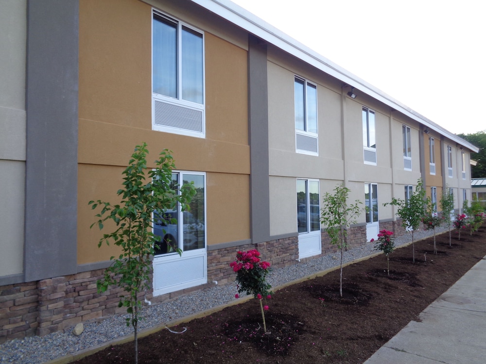 Baymont Inn And Suites Kingston Plymouth Bay 3/42